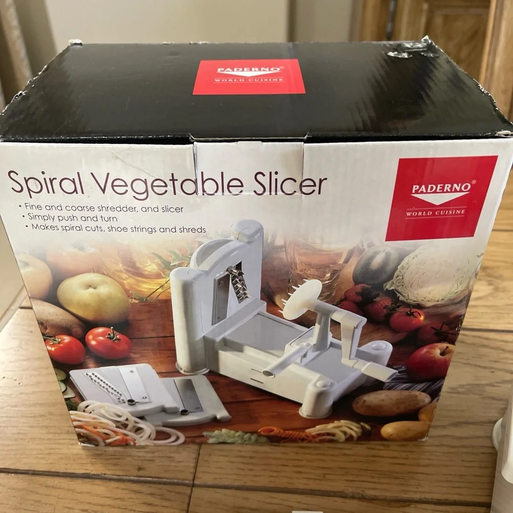 Spiral Vegetable Slicer Cutter Shreds by Paderno World cuisine